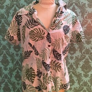 Fitted Hawaiian shirt